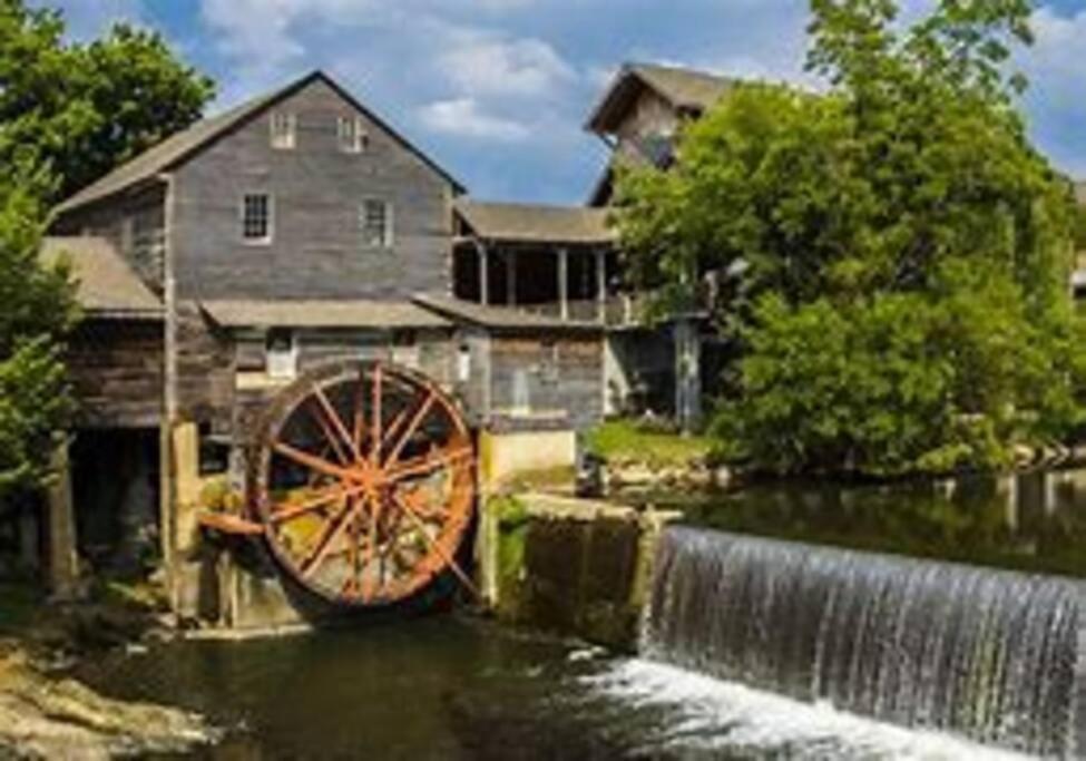 1 Mi To Dollywood Mins To All Attractions & Gsmnp Sevierville Buitenkant foto